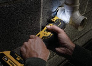 DEWALT ATOMIC 20V MAX* Oscillating Tool